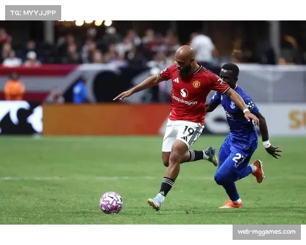 姆伯莫抢断扳平，曼联锋线新援证明价值